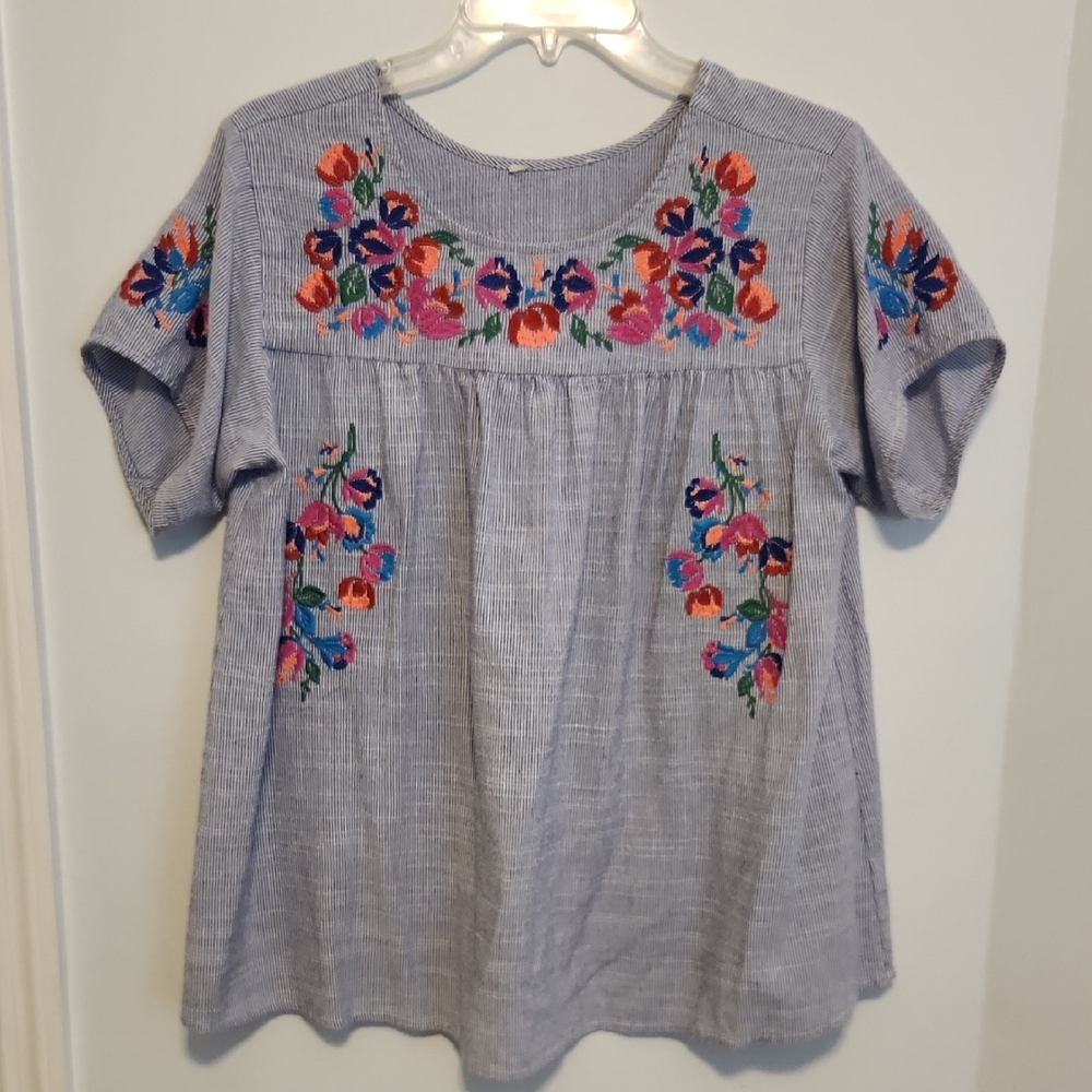 Embroidered Floral Women's Top - Multicolor